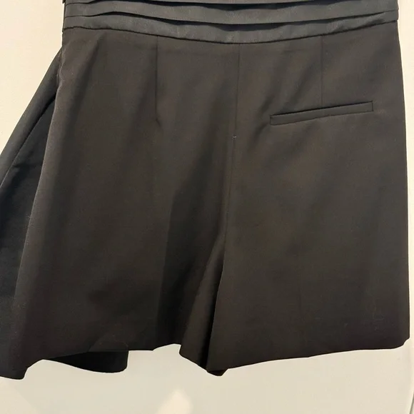 New! McQueen Black Tailored Bow Shorts - Size IT 40/US 4 - Picture 3 of 5